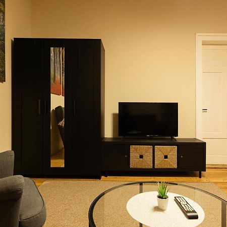 Chic Apartment In Historical City Center Timisoara Luaran gambar