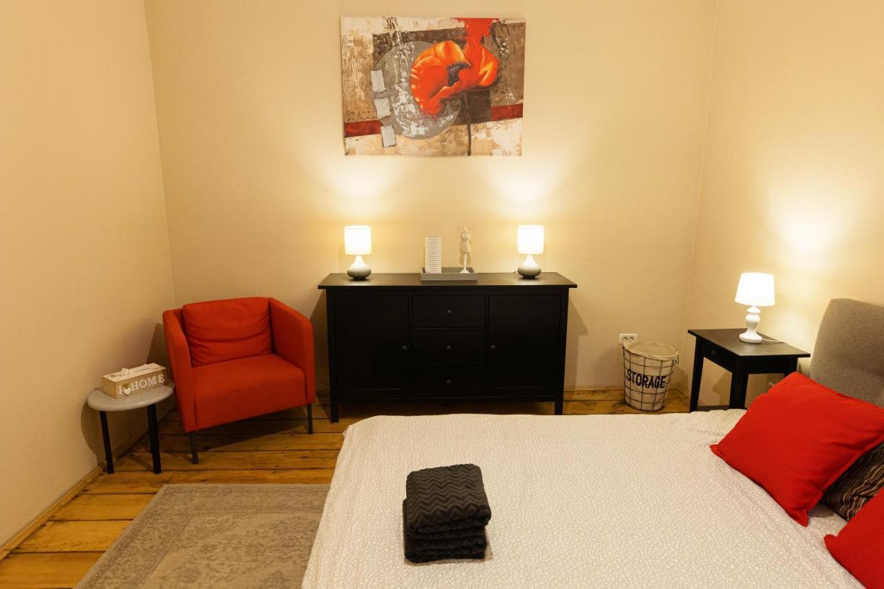 Chic Apartment In Historical City Center Timisoara Luaran gambar