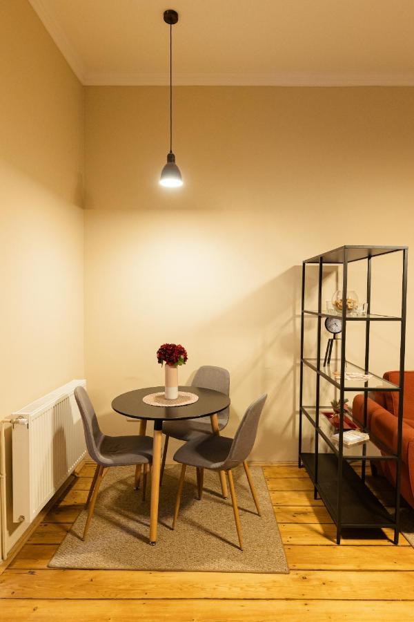 Chic Apartment In Historical City Center Timisoara Luaran gambar