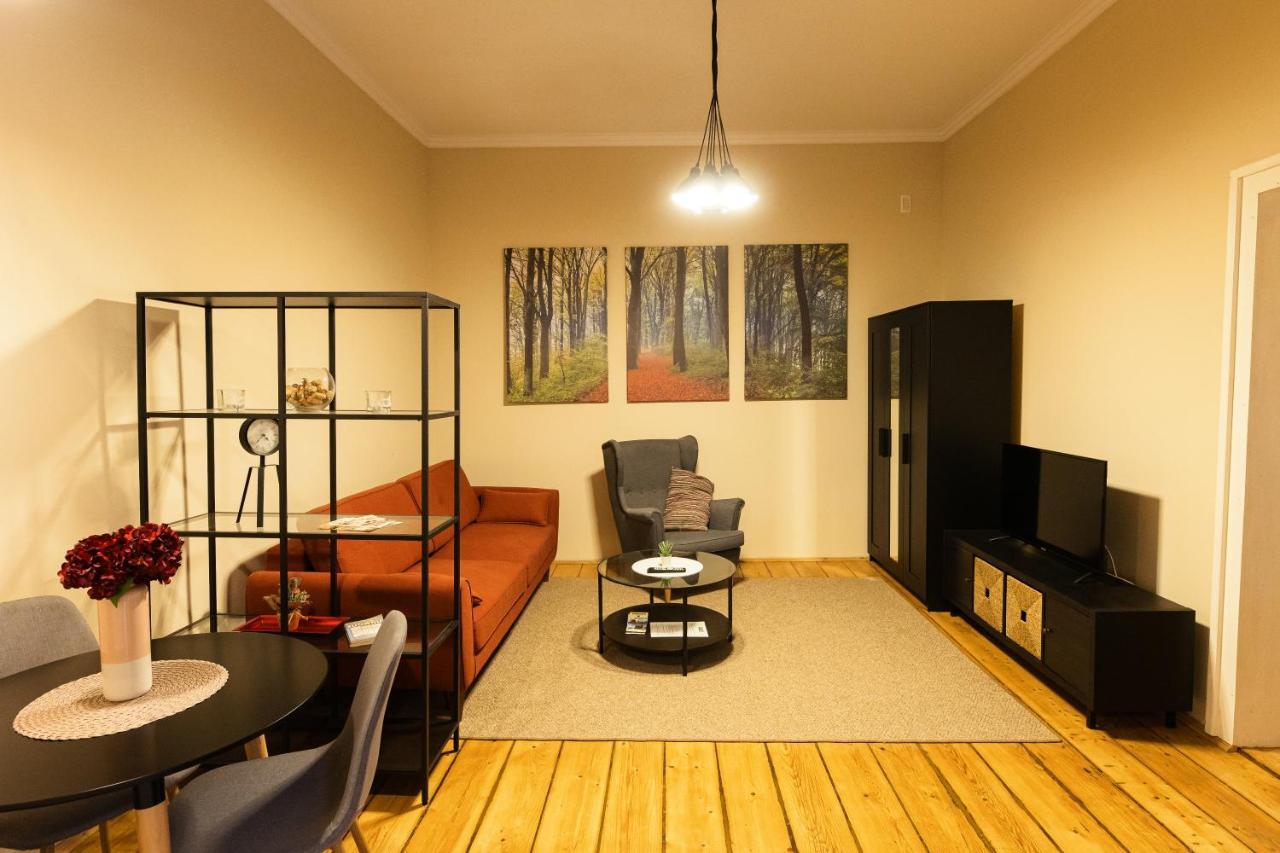 Chic Apartment In Historical City Center Timisoara Luaran gambar