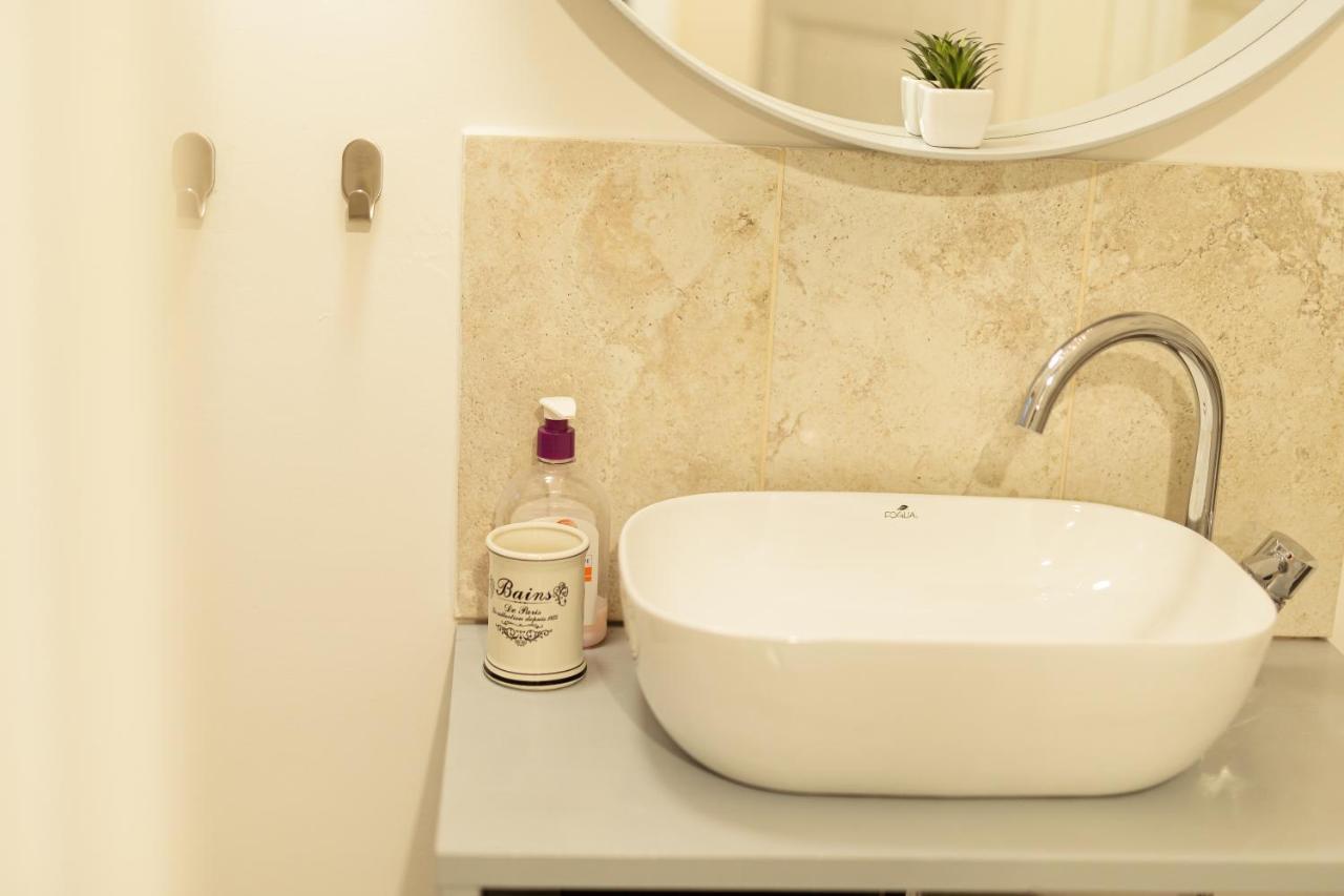 Chic Apartment In Historical City Center Timisoara Luaran gambar