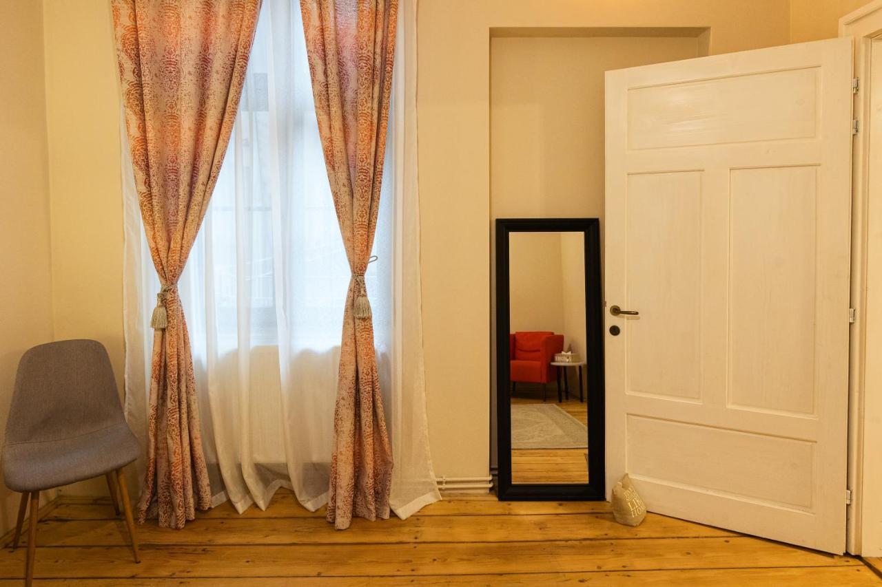 Chic Apartment In Historical City Center Timisoara Luaran gambar