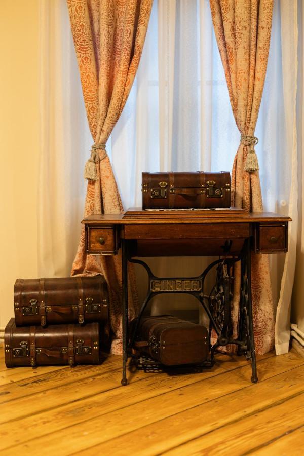 Chic Apartment In Historical City Center Timisoara Luaran gambar